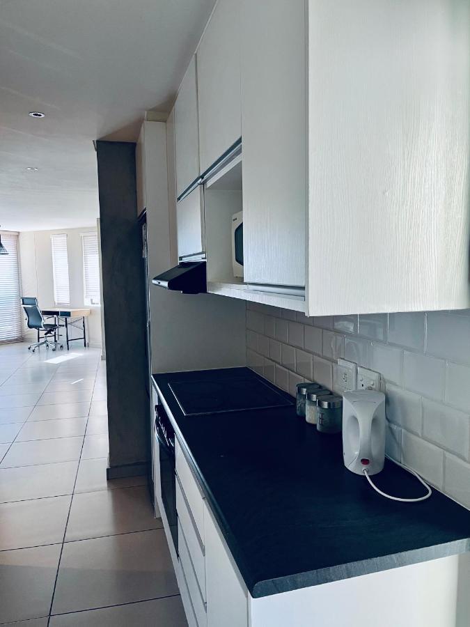 Modernluxe Apartment Windhoek Eksteriør bilde